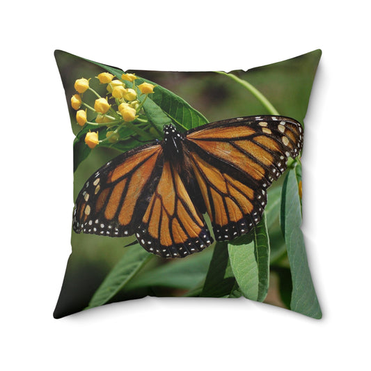 Almohada Cuadrada de Poliéster Hilado - Mariposa en Jardin