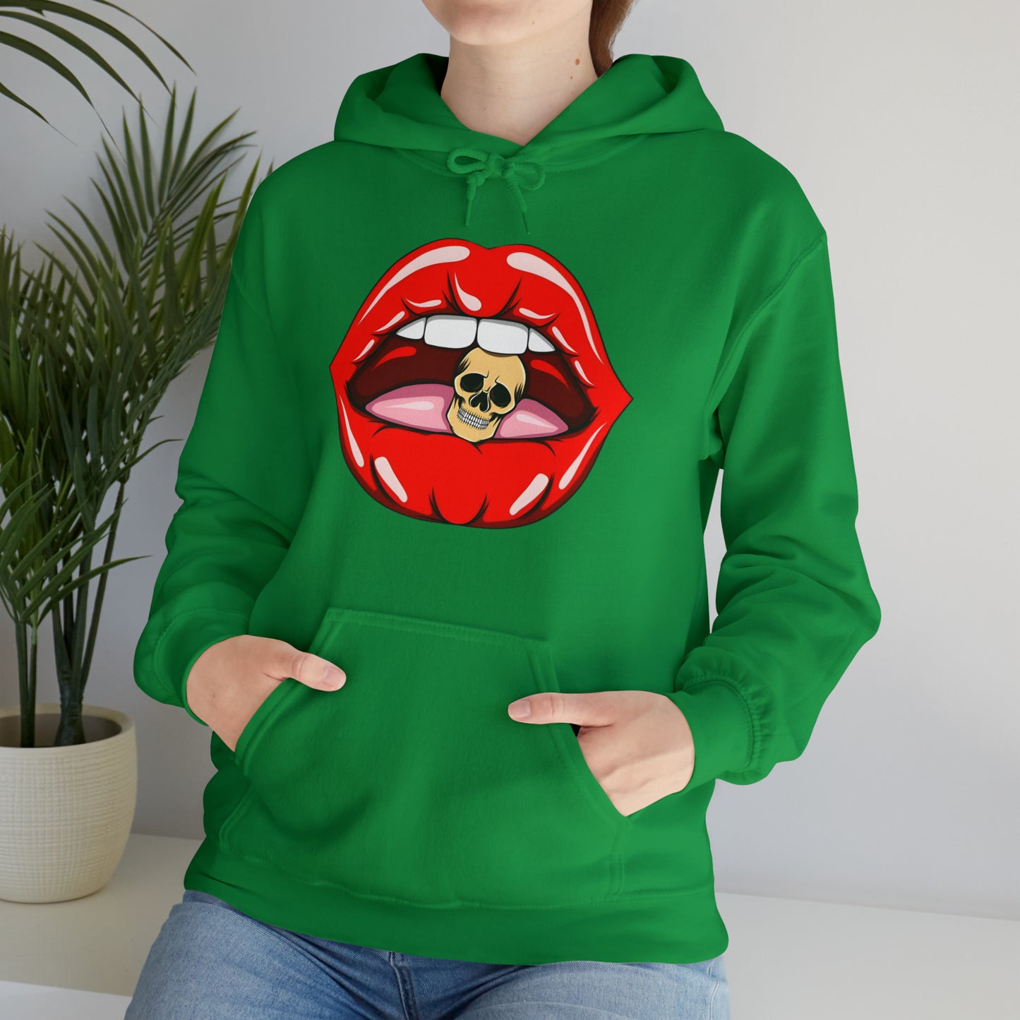 Sudadera con capucha unisex Heavy Blend™ - Labios sexys mordiendo la cabeza calavera